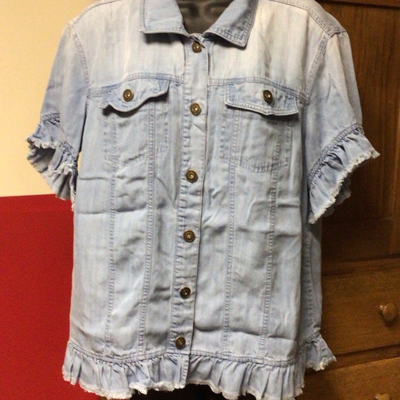 Multiples Raw edges chambray Button-Up Shirt - Picture 1 of 9